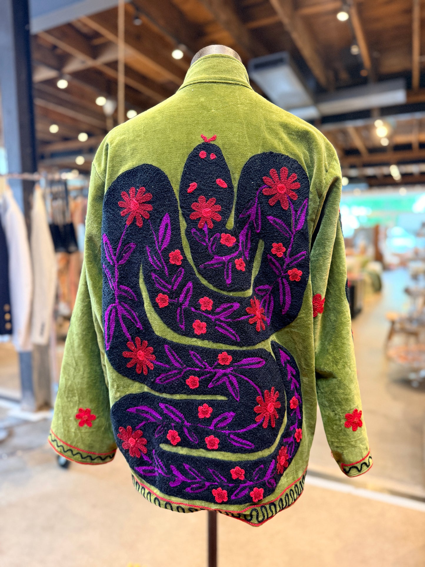 Chainstitch Snake Design